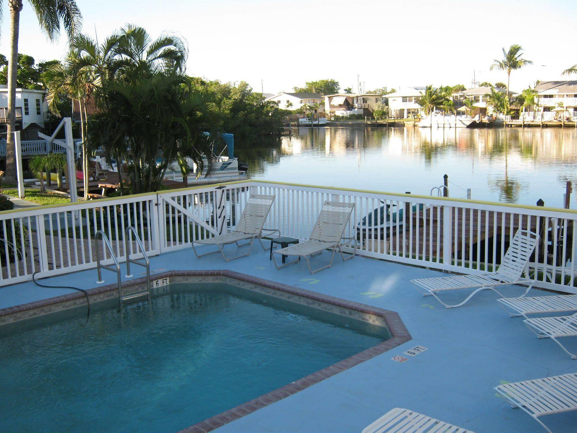 The Holiday Court Villas And Suites Fort Myers Beach Dış mekan fotoğraf